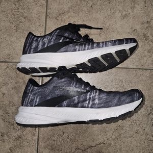 Brooks shoes 7.5
